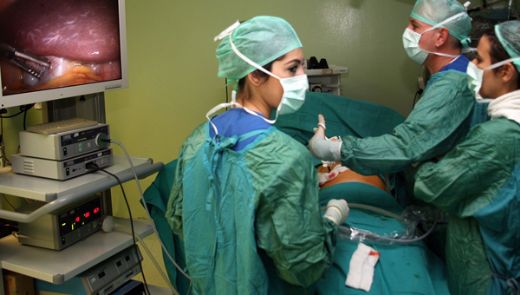 Açık Göbek Fıtığı Ameliyatı Riskleri ve Sonrası